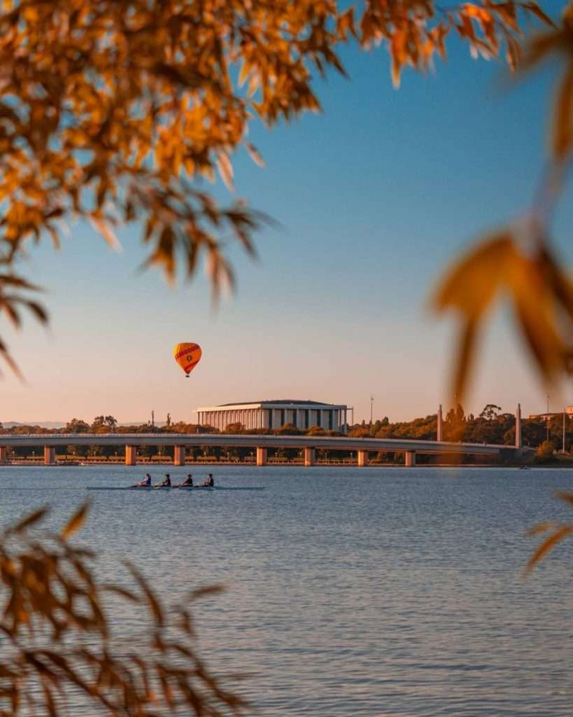 canberra-lake-burley-griffith-morning