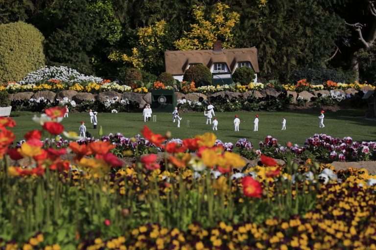 Cockington Green 002